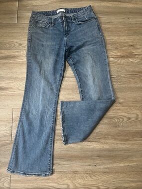 GAP Women's Light-Medium Blue Flare Jeans